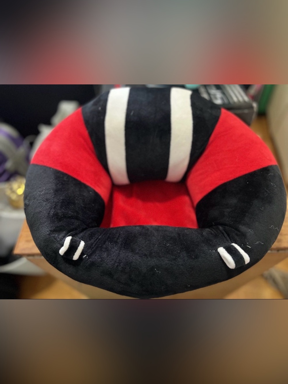 Kids Plush Support Seat - Red and Black